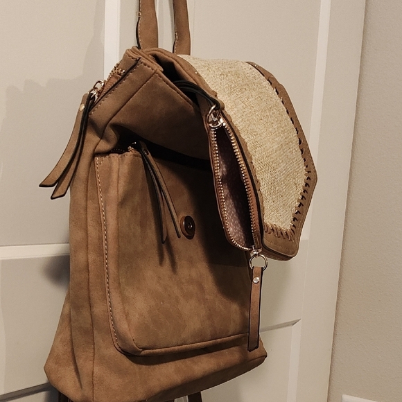 Elegant Tan and Cream Women's Backpack - Picture 6 of 8
